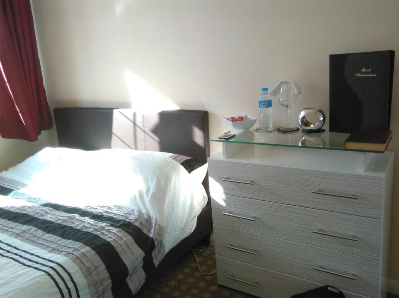 Bianca'S House Hotel Heathrow Airport Slough Ngoại thất bức ảnh